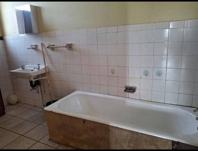 2 BEDROOM PROPERTY TO RENT IN VANDERBIJLPARK SE 1